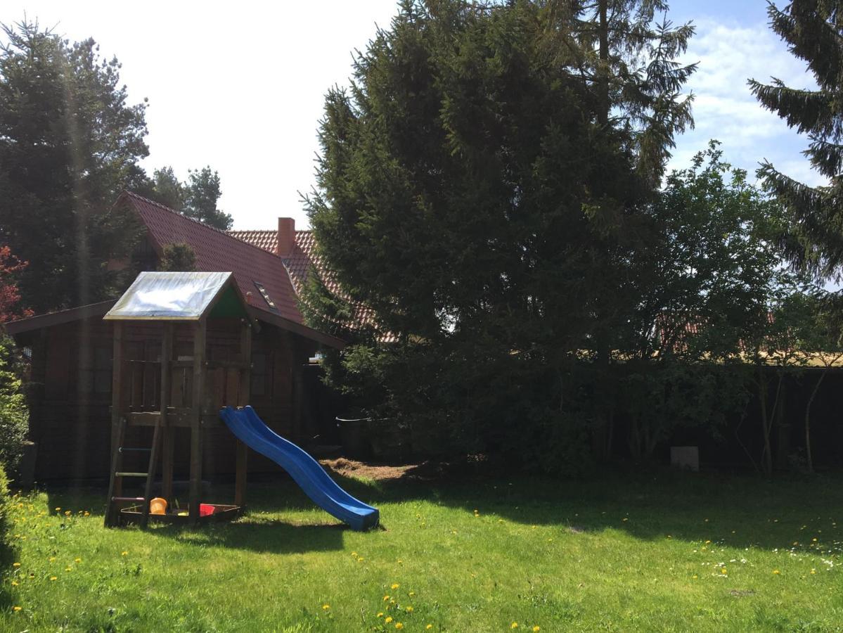 Trollhus - Grosses Familienfreundliches Ferienhaus ボルン エクステリア 写真