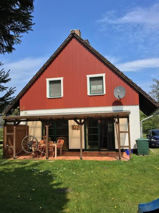 Trollhus - Grosses Familienfreundliches Ferienhaus ボルン エクステリア 写真
