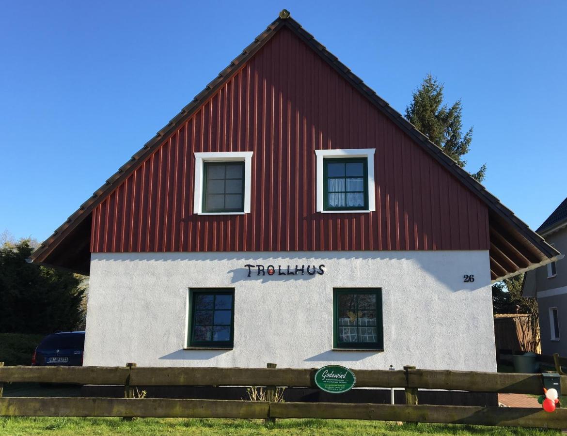 Trollhus - Grosses Familienfreundliches Ferienhaus ボルン エクステリア 写真